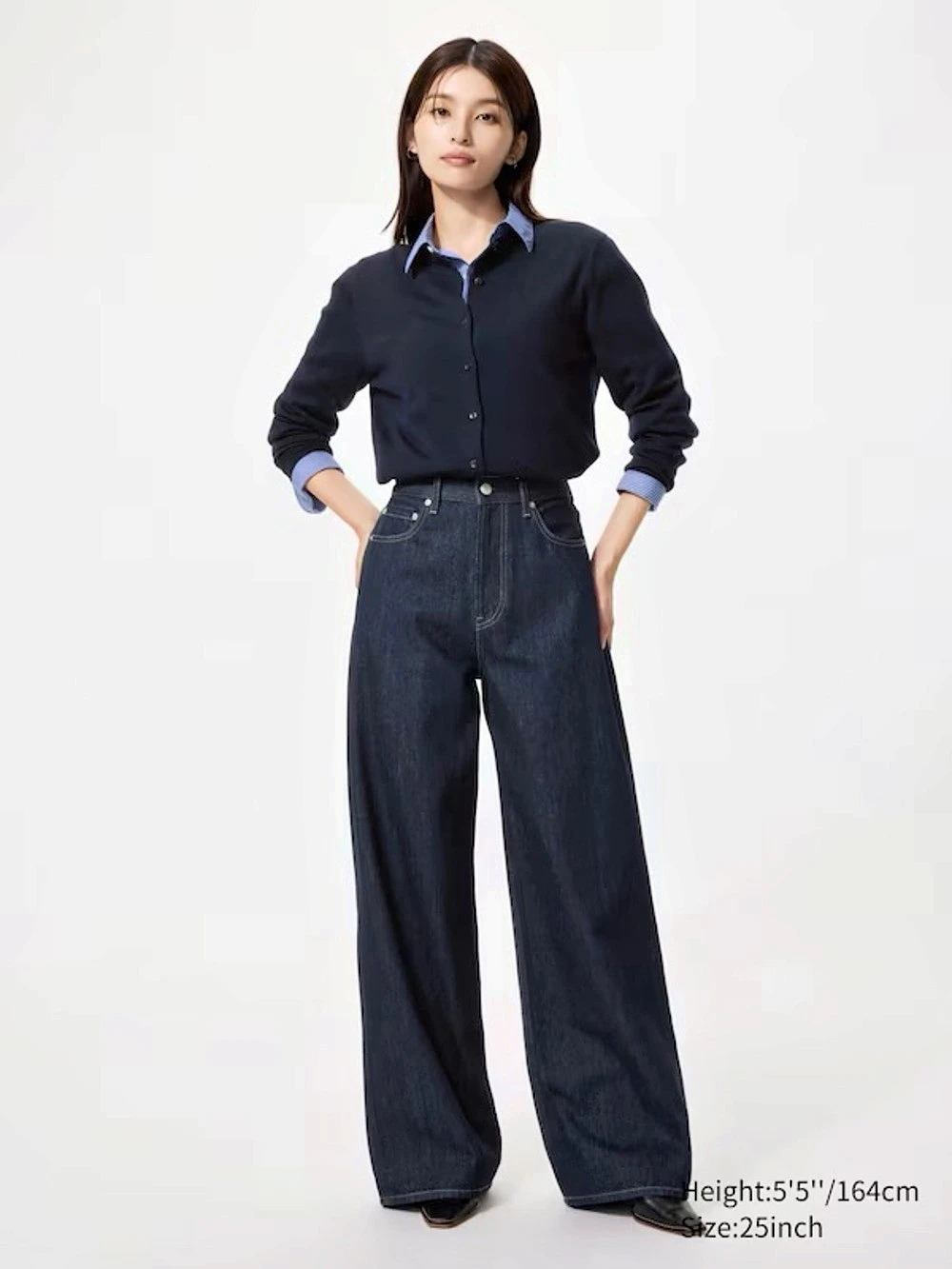 Uniqlo Wide Straight Jeans Wide Leg Jeans in Blue